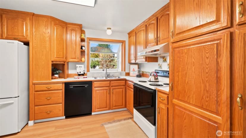 Property photo for 15914 Se 176th Place, Renton photo 8