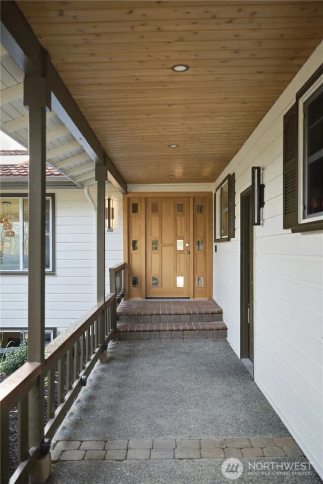 Property photo for 13750 Se 23rd Lane, Bellevue photo 3