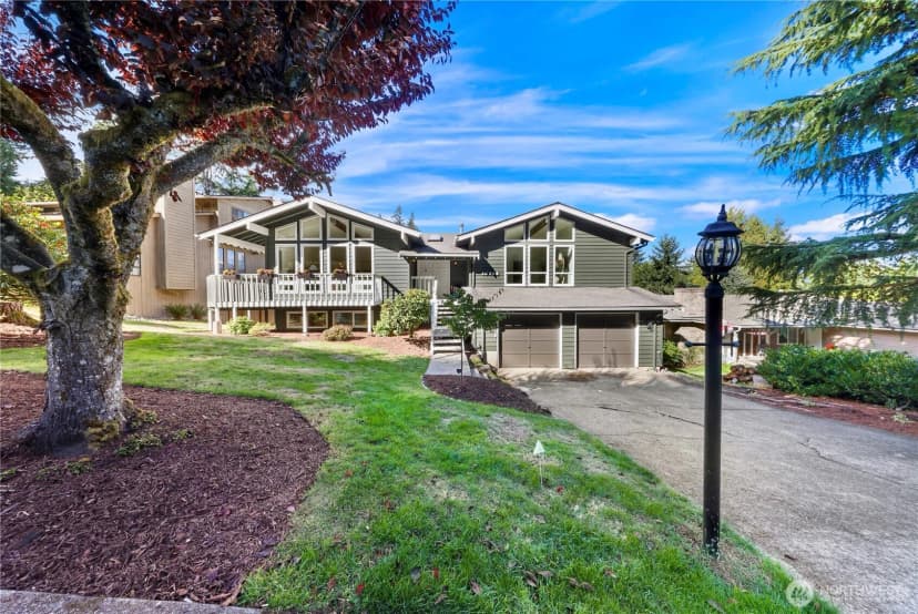 Property photo for 15724 Se 50th Street, Bellevue