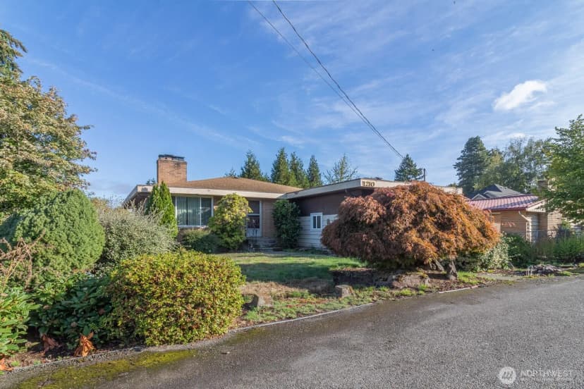 Property photo for 1210 N 33rd Place, Renton photo 11