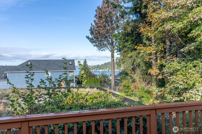 Property photo for 1210 N 33rd Place, Renton photo 9