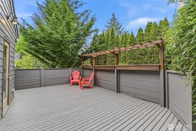 Property photo for 613 Bellevue Way Se, Bellevue photo 26