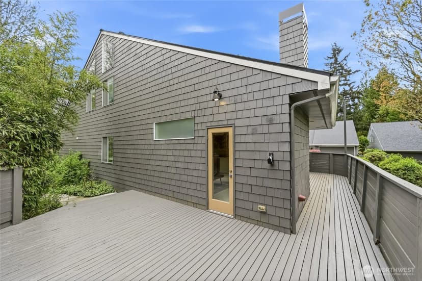Property photo for 613 Bellevue Way Se, Bellevue photo 25