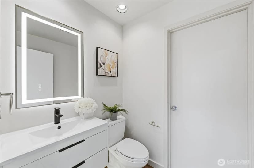 Property photo for 613 Bellevue Way Se, Bellevue photo 21