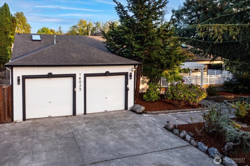 Property photo for 14025 Se 197th Place, Renton photo 2