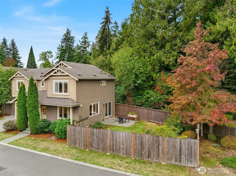 Property photo for 19620 1st Avenue Se, Bothell photo 2