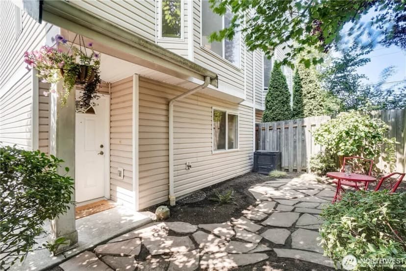 Property photo for 1417 N 97th Street, Seattle photo 2