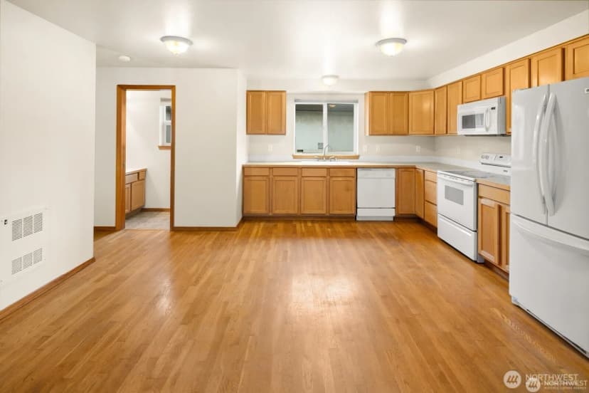Property photo for 1417 N 97th Street, Seattle photo 16