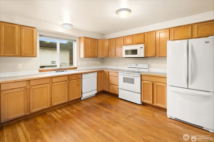 Property photo for 1417 N 97th Street, Seattle photo 19