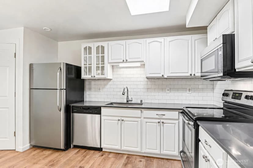 Property photo for 14600 Se 176 Street #n1, Renton photo 3