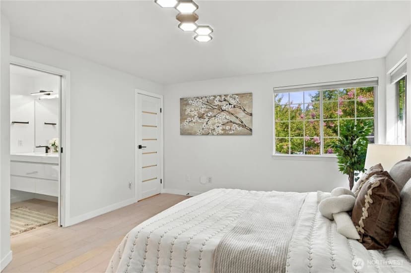 Property photo for 15883 Northup Way #59, Bellevue photo 18
