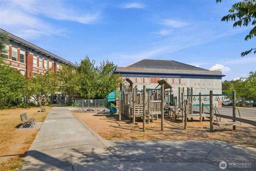 Property photo for 6527 21st Avenue Ne #3, Seattle photo 34