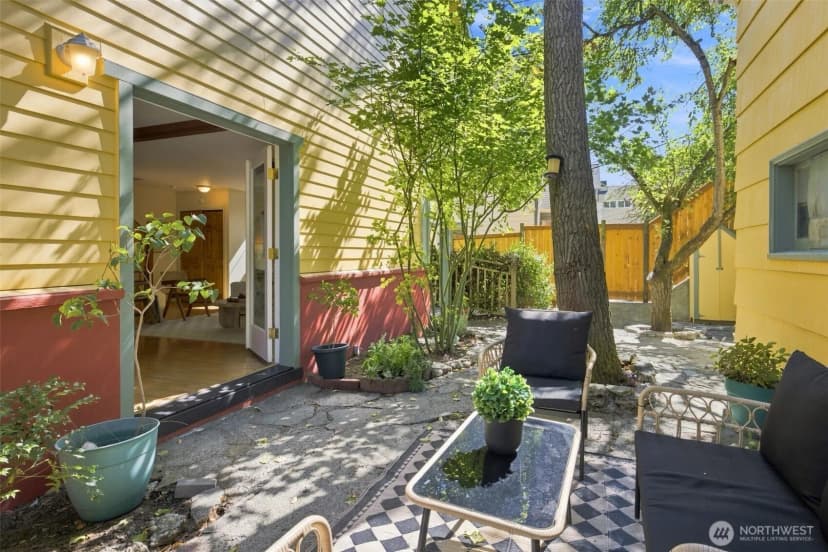 Property photo for 6527 21st Avenue Ne #3, Seattle photo 16