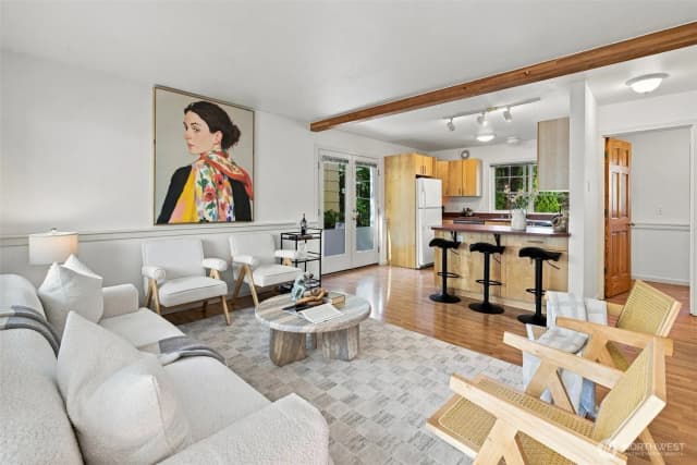 Property photo for 6527 21st Avenue Ne #3, Seattle photo 5