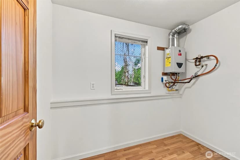 Property photo for 6527 21st Avenue Ne #3, Seattle photo 30