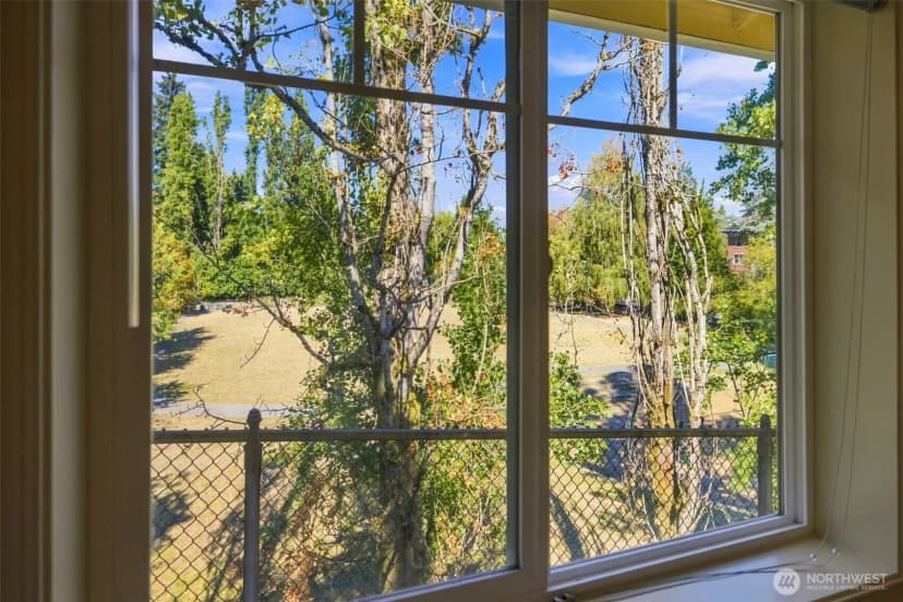 Property photo for 6527 21st Avenue Ne #3, Seattle photo 28