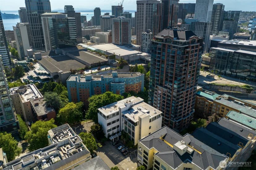 Property photo for 1000 Union St #315, Seattle photo 23