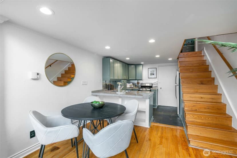 Property photo for 1000 Union St #315, Seattle photo 5