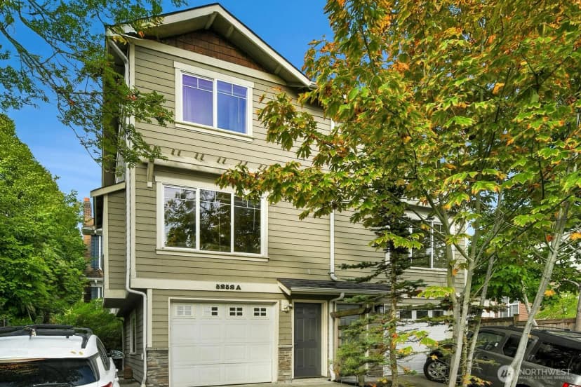 Property photo for 5252 12th Avenue Ne #a, Seattle photo 2