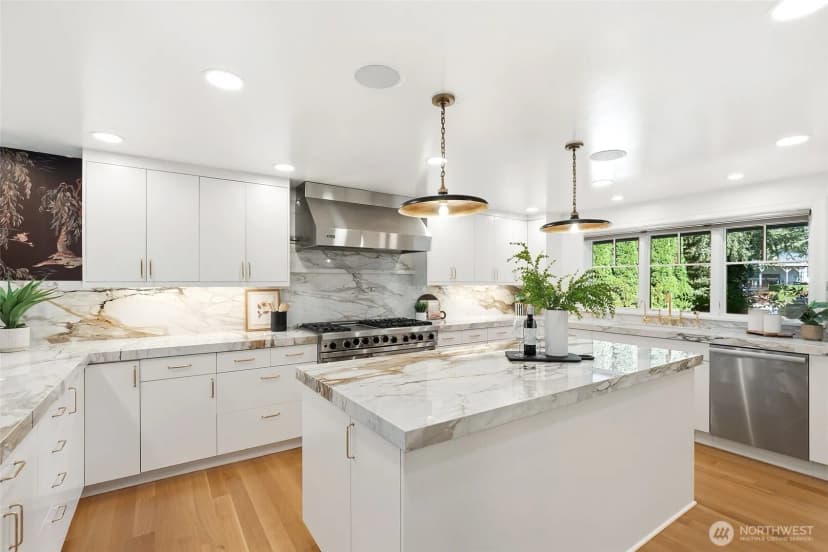 Property photo for 37 Tatoosh Ky, Bellevue photo 7