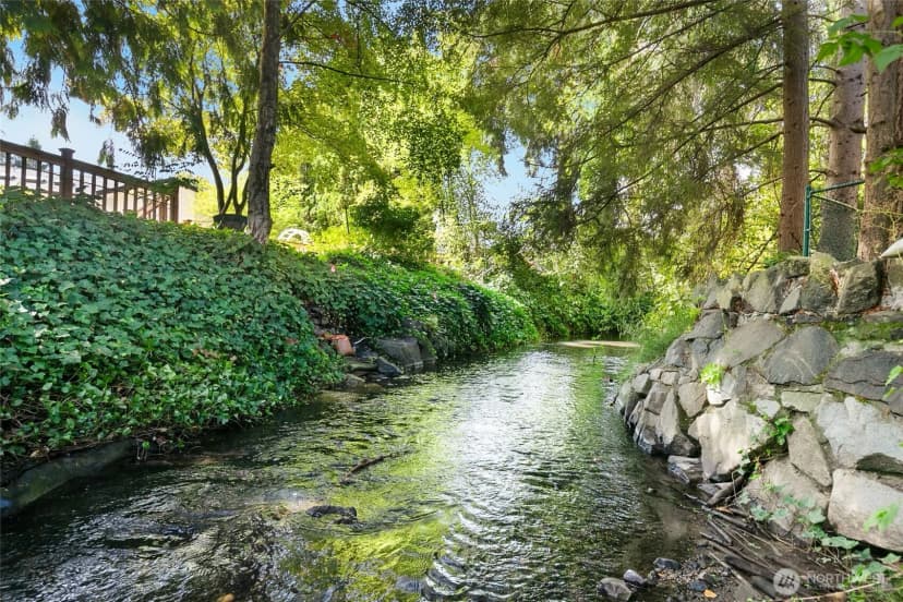 Property photo for 37 Tatoosh Ky, Bellevue photo 37