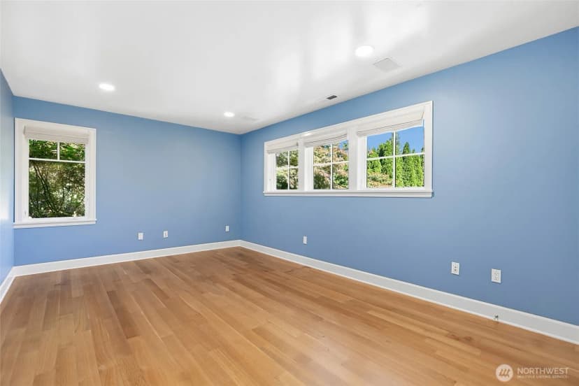 Property photo for 37 Tatoosh Ky, Bellevue photo 28