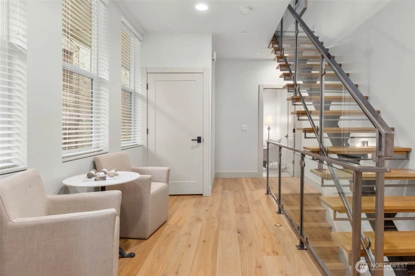 Property photo for 1116 Broadway E #c, Seattle photo 12