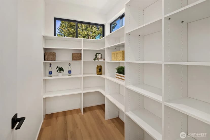 Property photo for 2405 162nd Avenue Ne, Bellevue photo 18