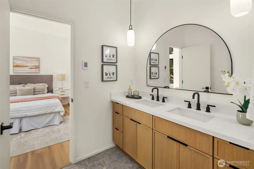 Property photo for 2405 162nd Avenue Ne, Bellevue photo 25