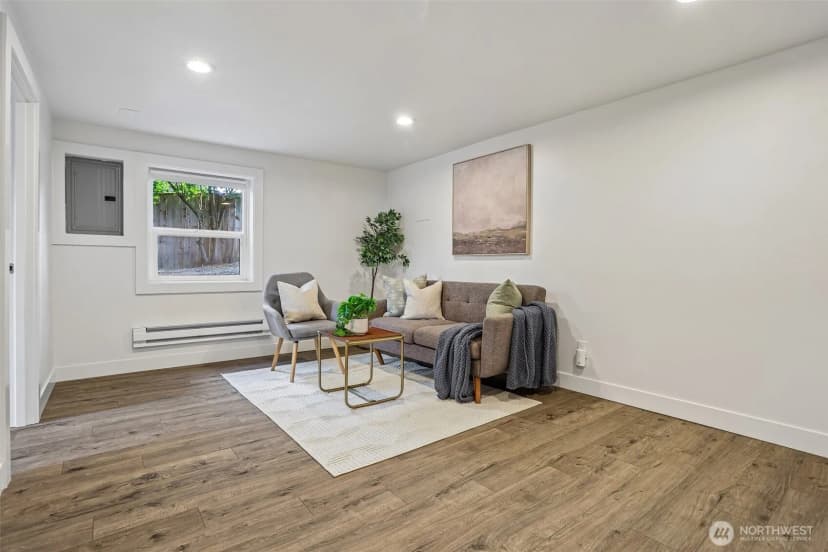 Property photo for 10510 Linden Avenue N #a, Seattle photo 19