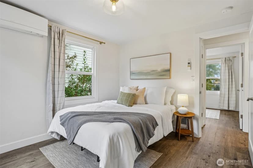 Property photo for 10510 Linden Avenue N #a, Seattle photo 14