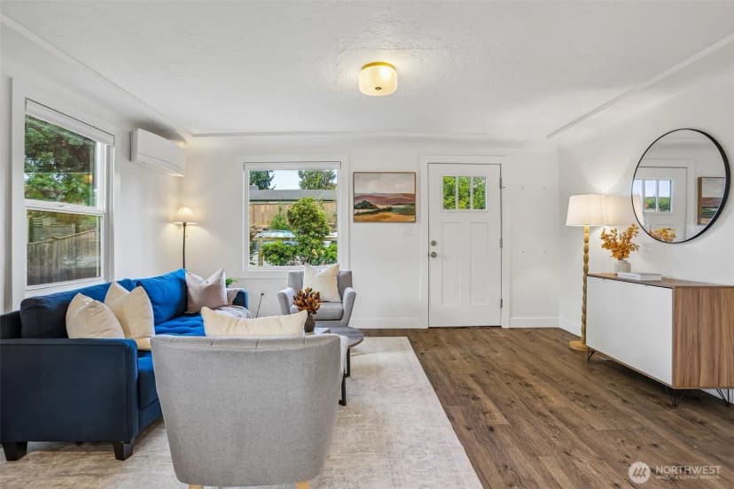 Property photo for 10510 Linden Avenue N #a, Seattle photo 7