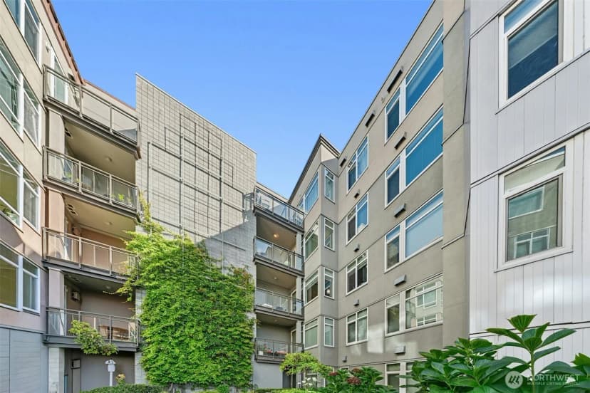 Property photo for 1900 Alaskan Way #410, Seattle photo 24