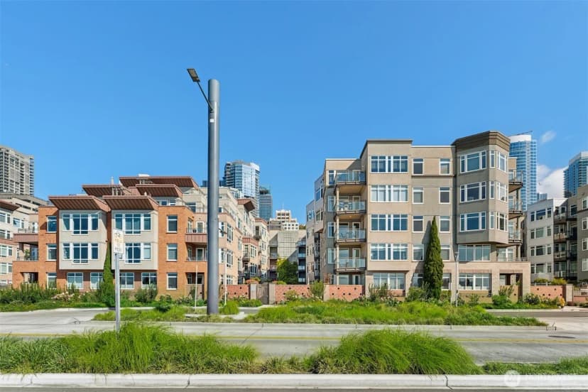 Property photo for 1900 Alaskan Way #410, Seattle photo 25