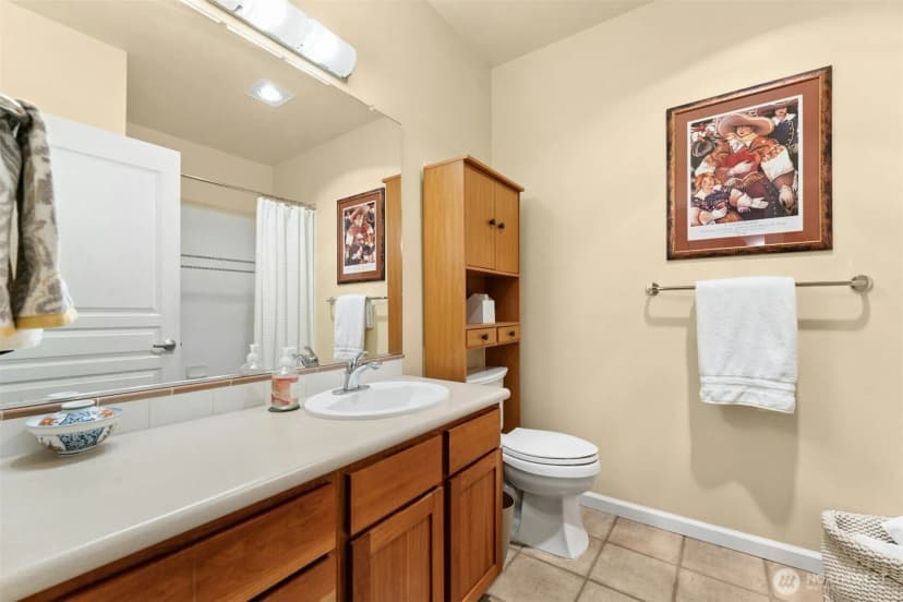 Property photo for 1900 Alaskan Way #410, Seattle photo 17