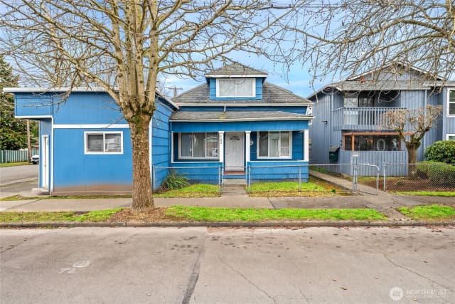 Property photo for 441 445 Smithers Avenue S, Renton photo 2