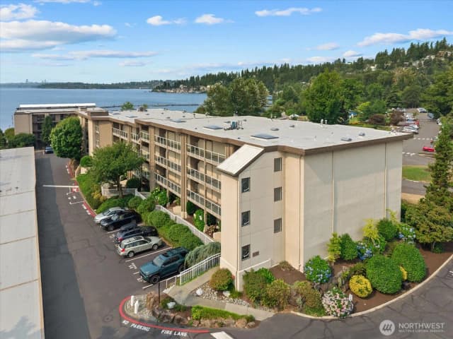 Property photo for 9715 Ne Juanita Drive #210b, Kirkland photo 2
