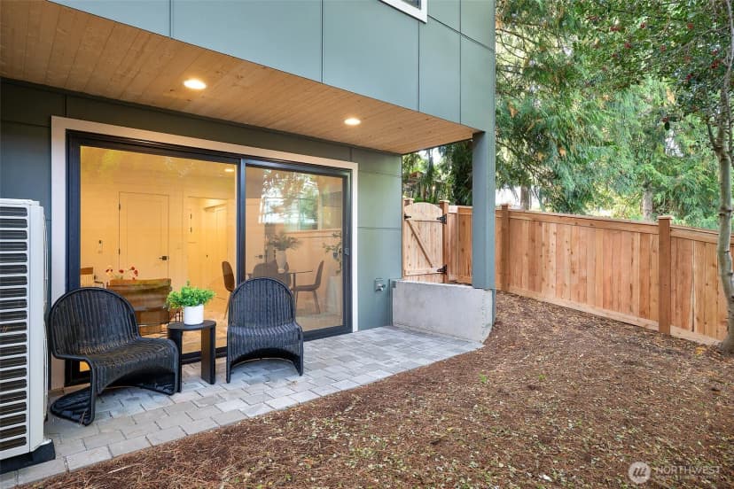 Property photo for 1216 A Ne 103rd, Seattle photo 36