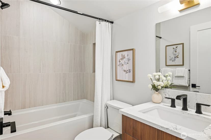 Property photo for 1216 A Ne 103rd, Seattle photo 30