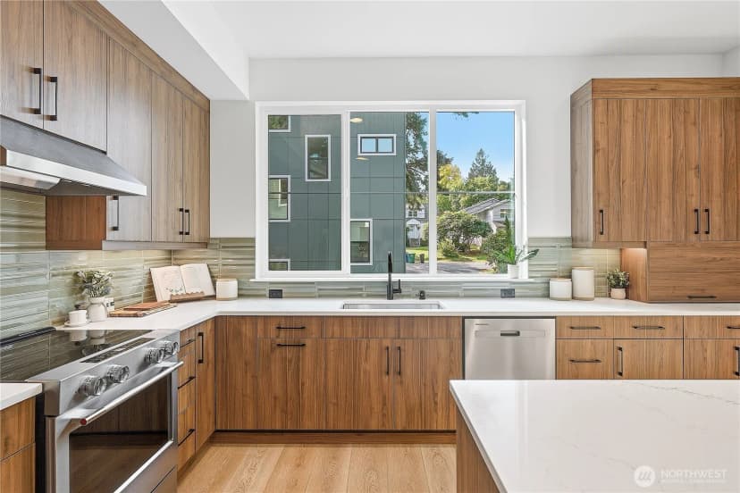 Property photo for 1216 A Ne 103rd, Seattle photo 18