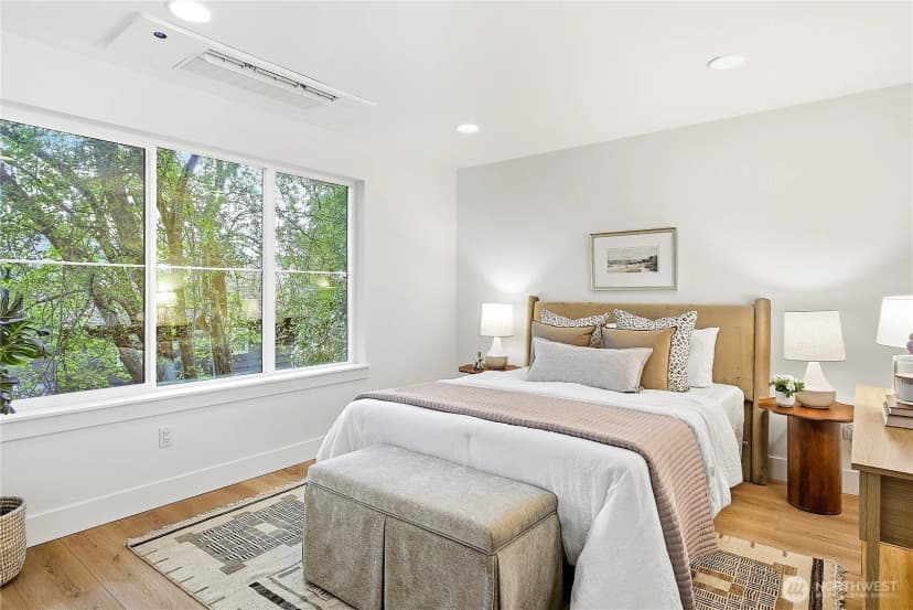 Property photo for 1216 A Ne 103rd, Seattle photo 6