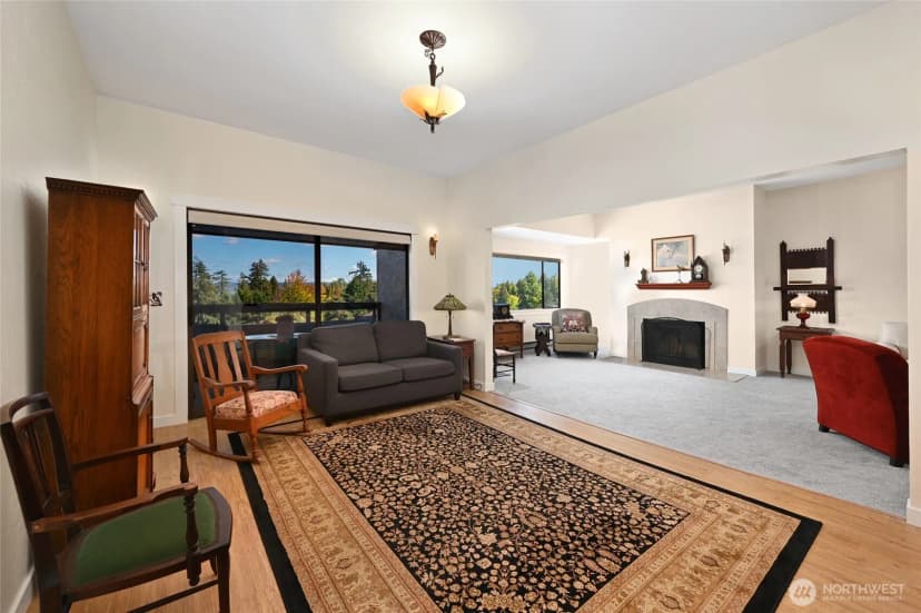 Property photo for 6710 Parkpoint Way Ne #e-402, Seattle photo 11