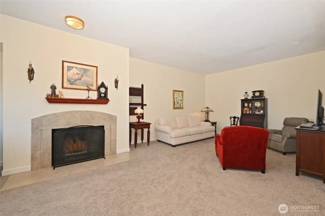 Property photo for 6710 Parkpoint Way Ne #e-402, Seattle photo 5
