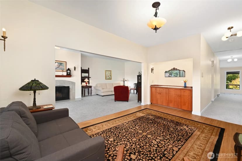 Property photo for 6710 Parkpoint Way Ne #e-402, Seattle photo 8