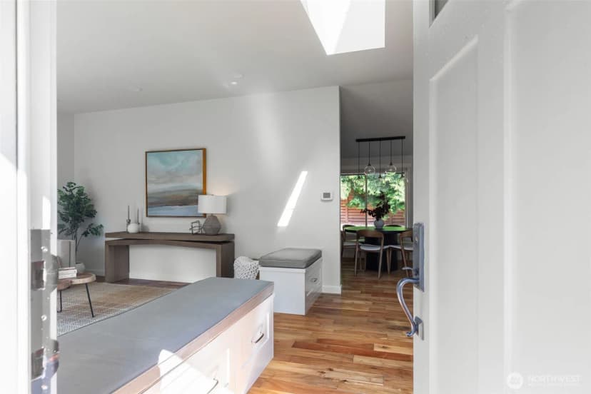 Property photo for 11228 108th Avenue Ne, Kirkland photo 5