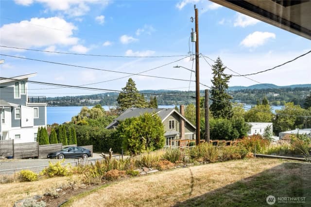 Property photo for 11530 87th Avenue S, Seattle photo 2