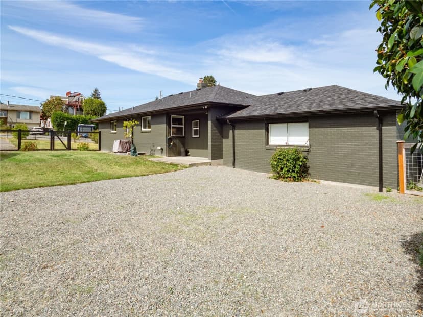 Property photo for 11530 87th Avenue S, Seattle photo 23