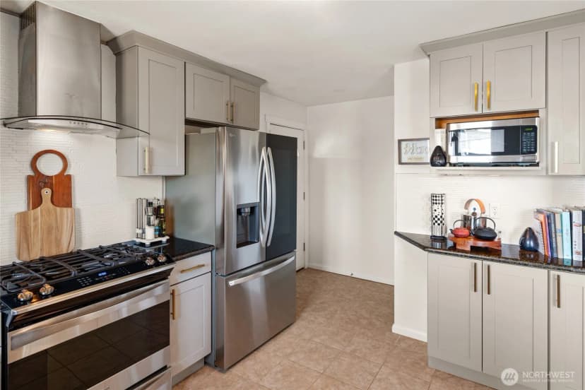 Property photo for 11530 87th Avenue S, Seattle photo 14