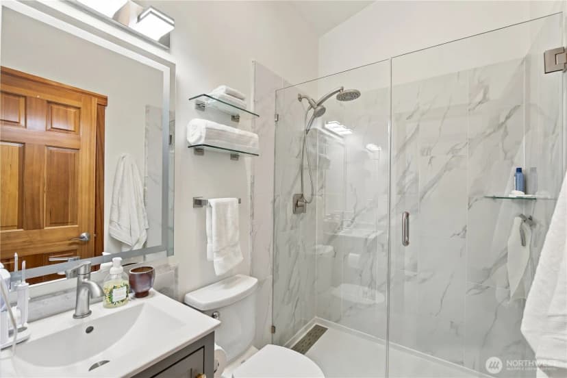 Property photo for 5252 12th Avenue Ne #b, Seattle photo 12