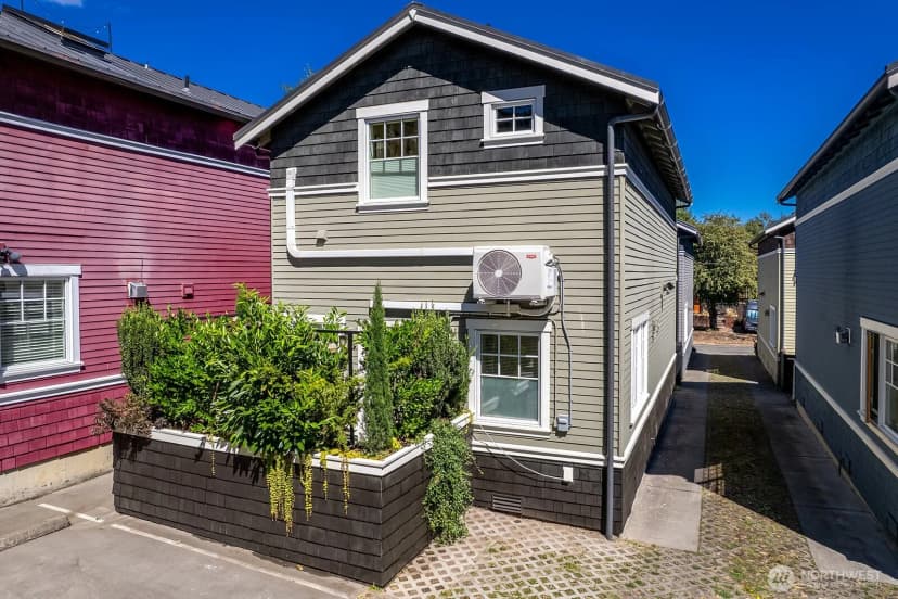 Property photo for 1613 21st Avenue #b, Seattle photo 24